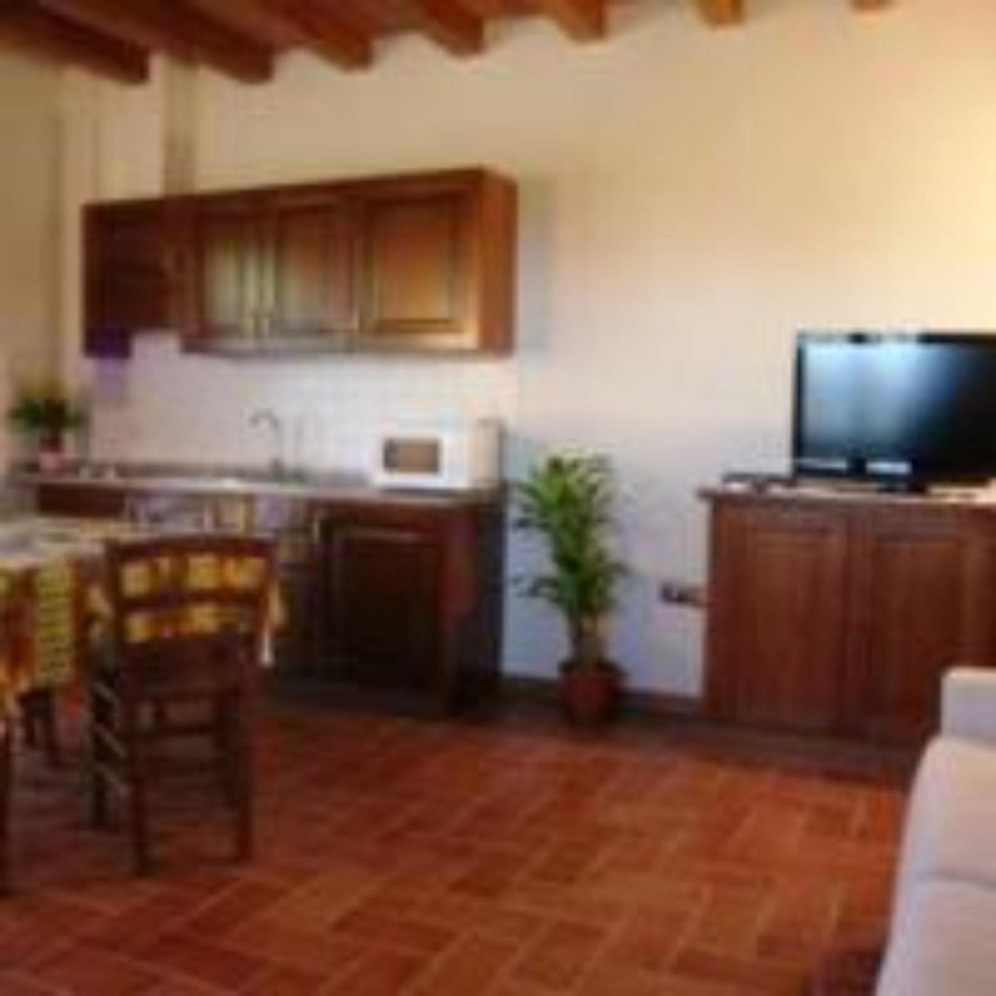 La Bettola Tavern Rooms Restaurant Montopoli in Val d'Arno Luaran gambar