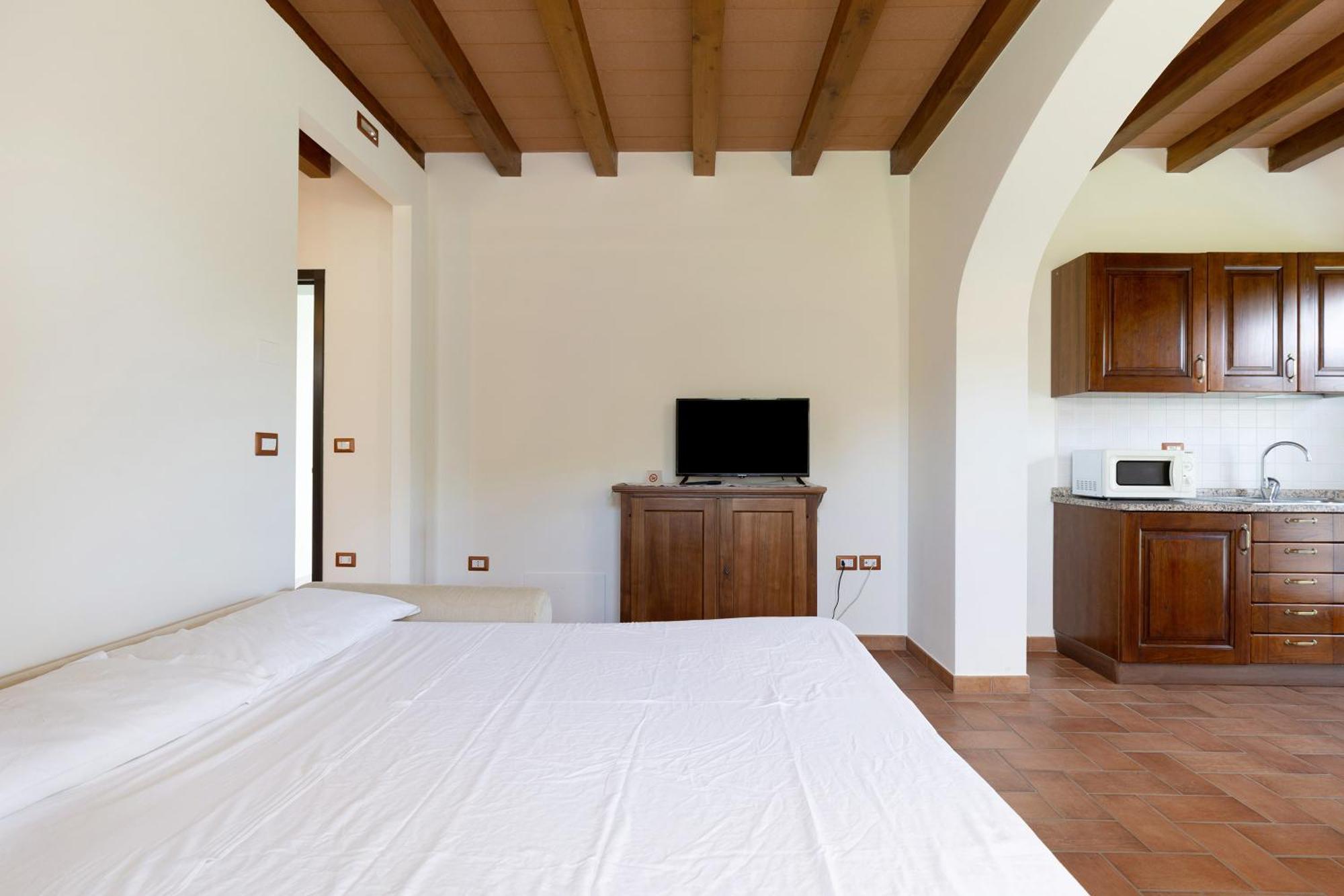 La Bettola Tavern Rooms Restaurant Montopoli in Val d'Arno Luaran gambar