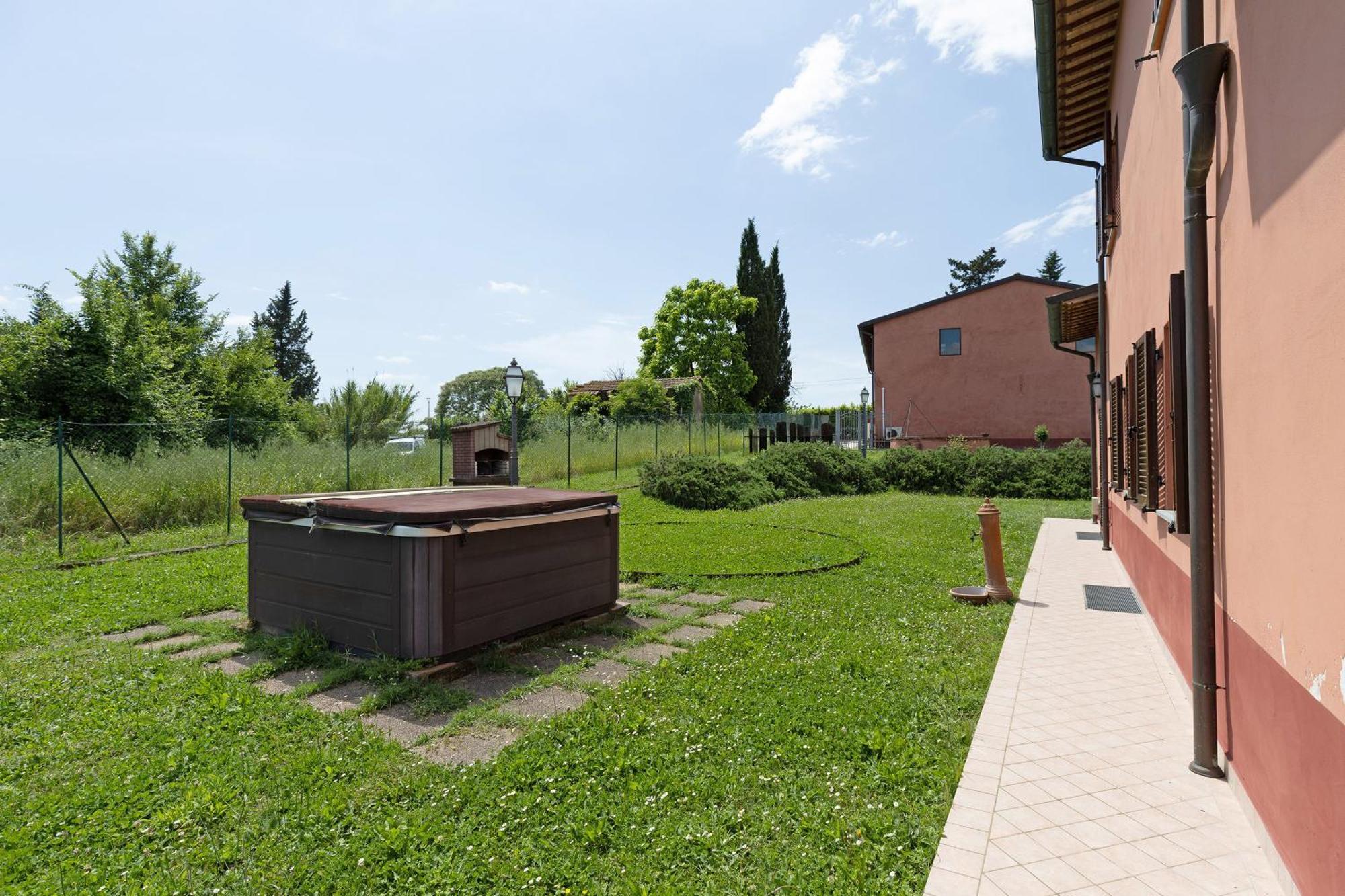 La Bettola Tavern Rooms Restaurant Montopoli in Val d'Arno Luaran gambar
